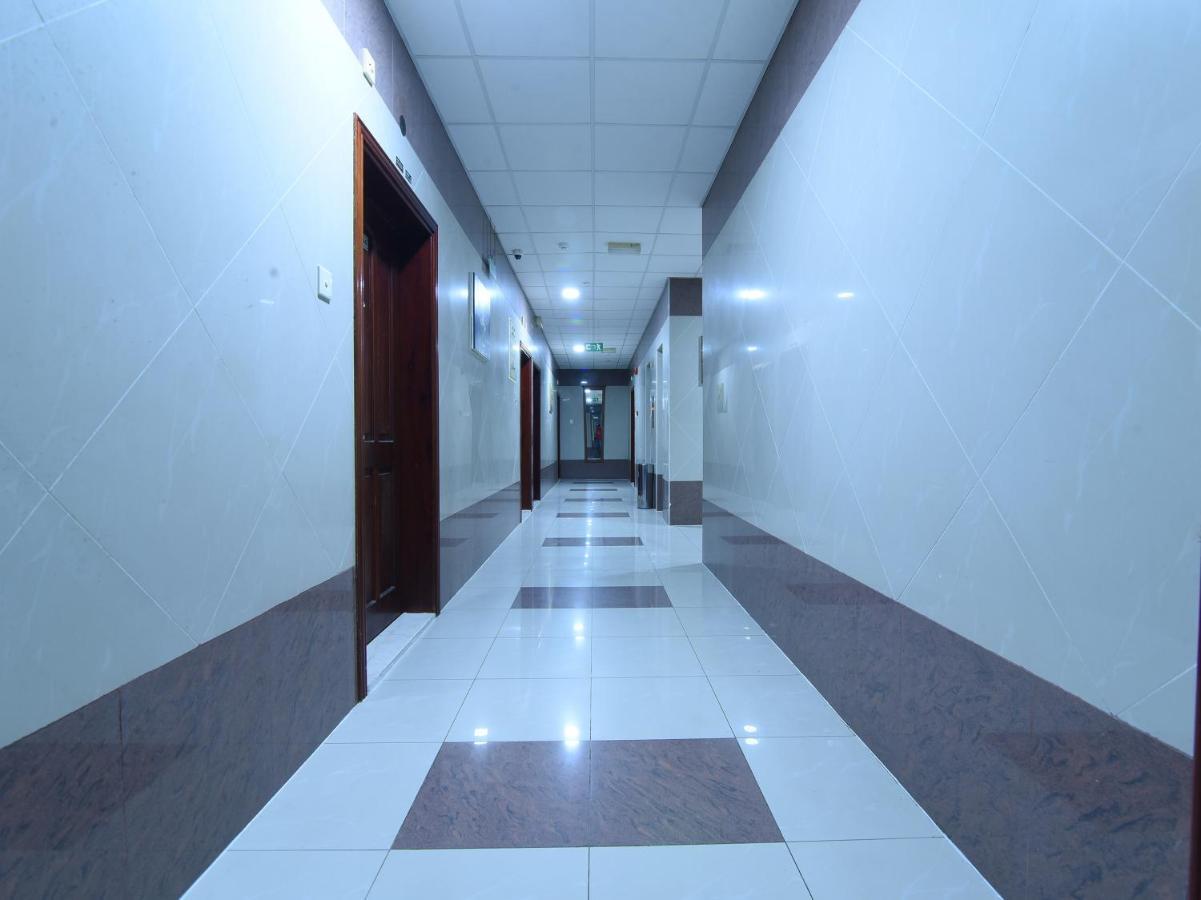 Oyo 274 California Suites Fudzsejra Kültér fotó