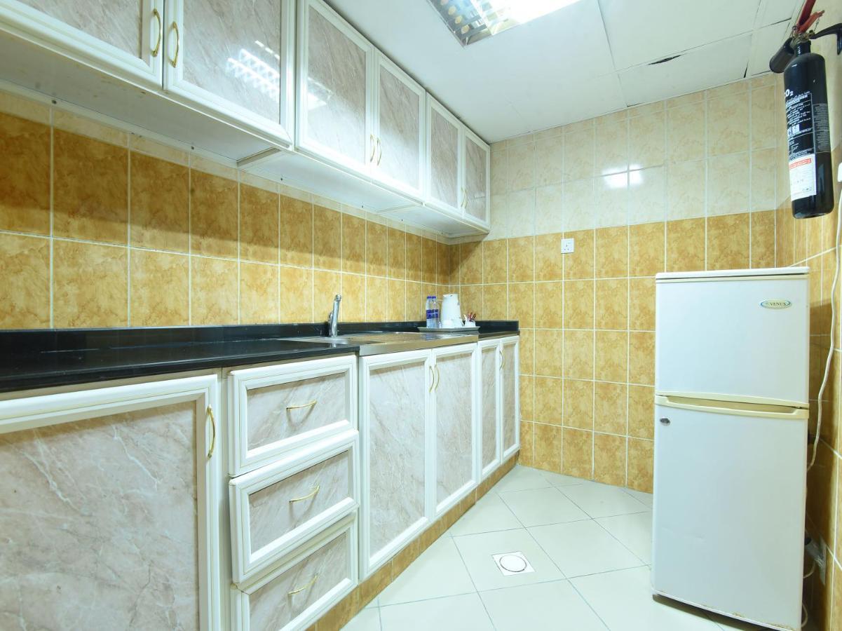 Oyo 274 California Suites Fudzsejra Kültér fotó