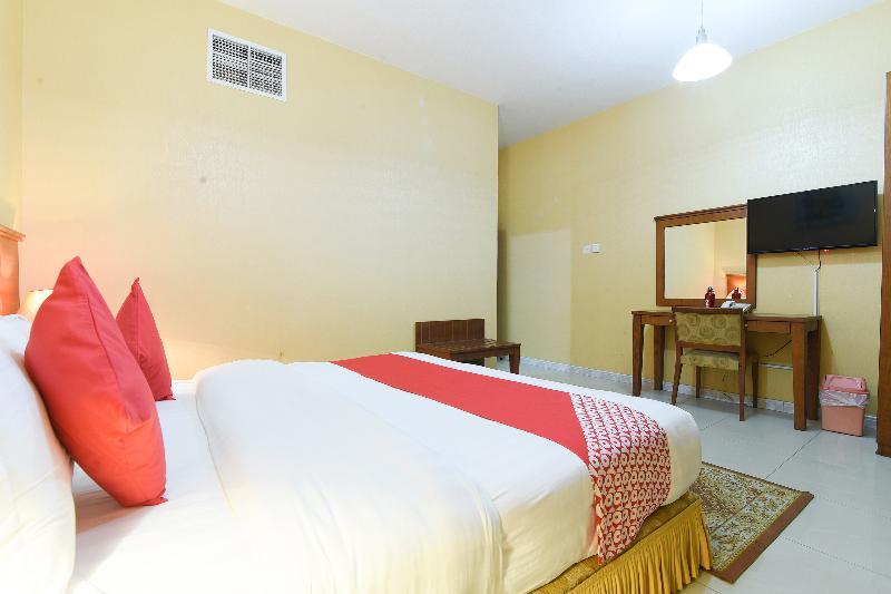 Oyo 274 California Suites Fudzsejra Kültér fotó