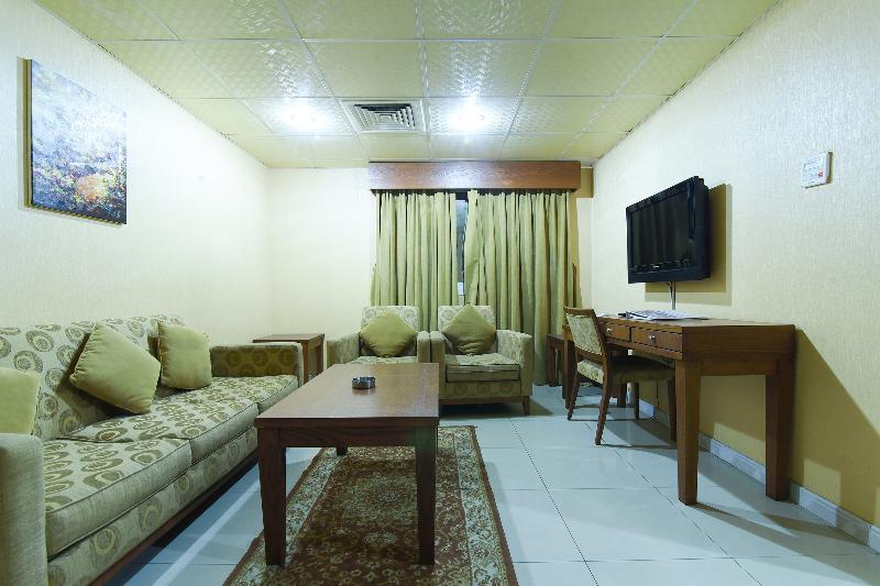 Oyo 274 California Suites Fudzsejra Kültér fotó