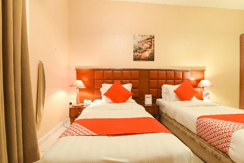 Oyo 274 California Suites Fudzsejra Kültér fotó