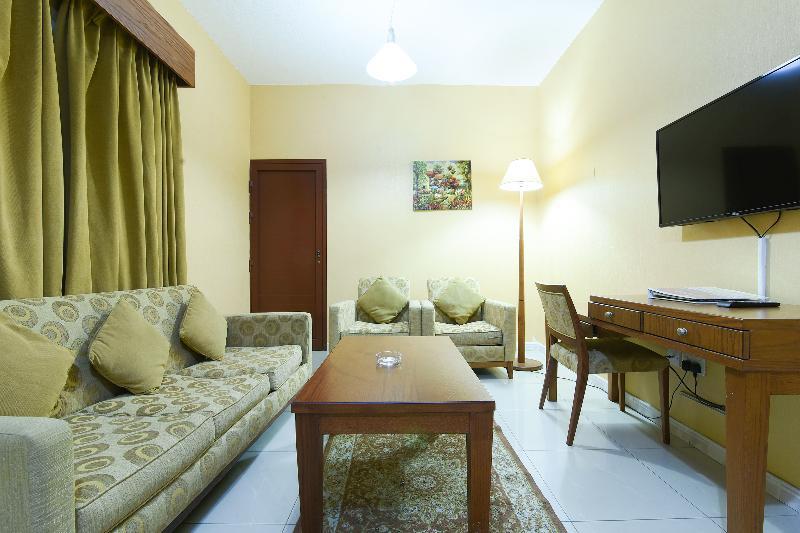 Oyo 274 California Suites Fudzsejra Kültér fotó
